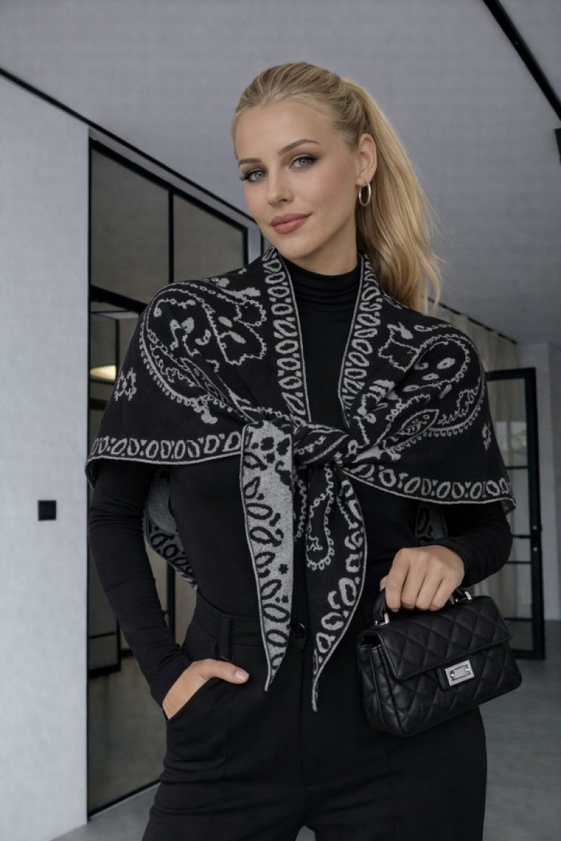 TRİKO ÜÇGEN OMUZ ŞALI