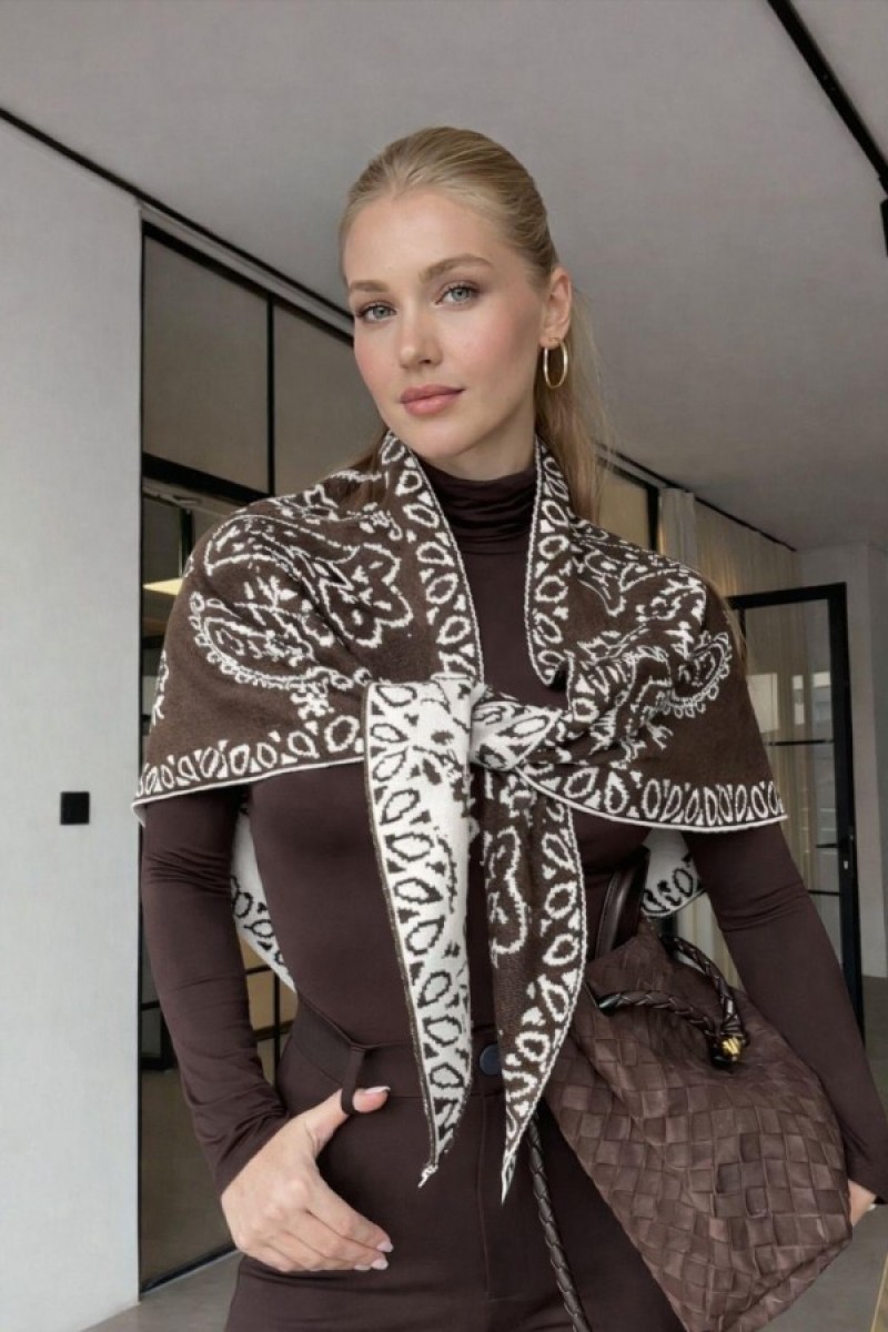 TRİKO ÜÇGEN OMUZ ŞALI