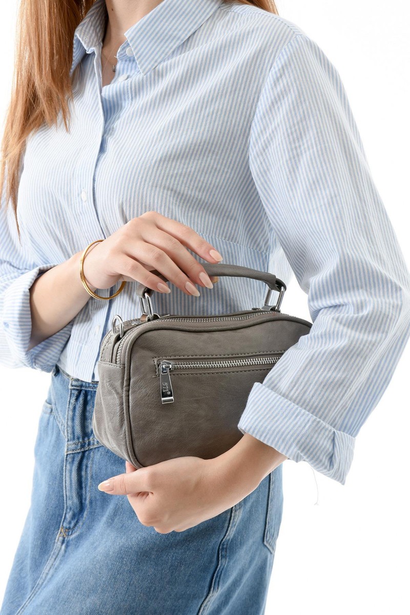 571 Collections Çanta İki Fonksiyonlu Metal Basmalı Suni Deri Omuz, El Çantası Gri (17H-GRİ)