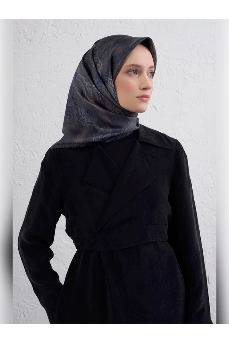 Armine Klasik Desenli Saf İpek Sura Eşarp 9428D 02 Armine Klasik Desenli Saf İpek Sura Eşarp 9428D 02
